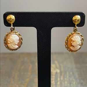 Vintage 1/20 12KT Gold Filled Carved Cameo Screw-back Dangle Earrings